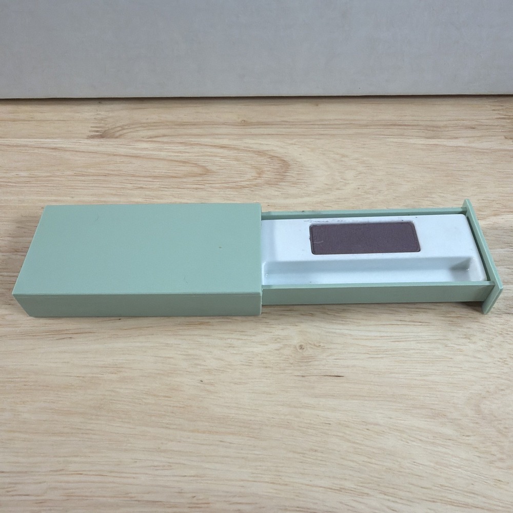 VTG Clinique Soft Pressed Eye Shadow .03 oz BRANDIED PLUM USA Made Y2K New